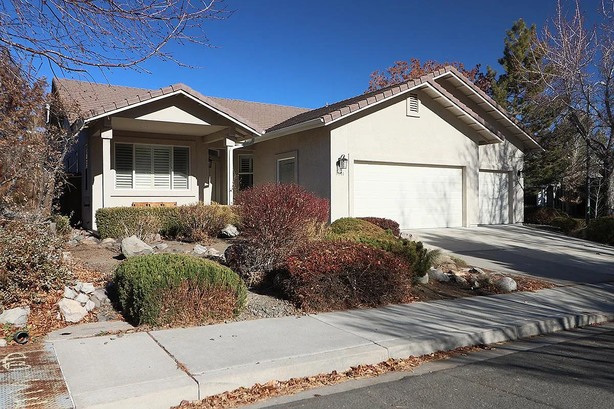 3 bed, 2.5 bath, 2030 sqft, $2,895 — Photo 1