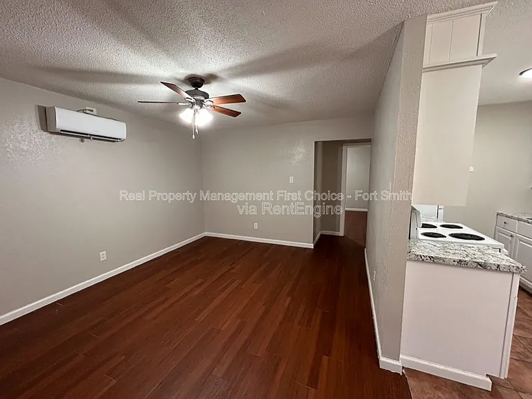 1010 S 19th St #2 — Photo 3