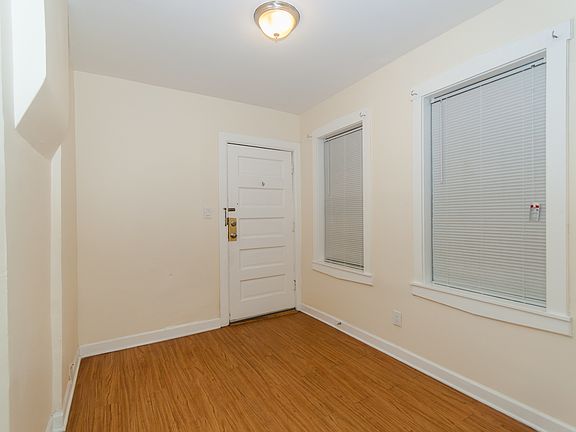 4th image of 1403 W Diversey Pkwy APT 1