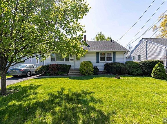 5 Robert Ct, Lodi, NJ 07644 | Zillow