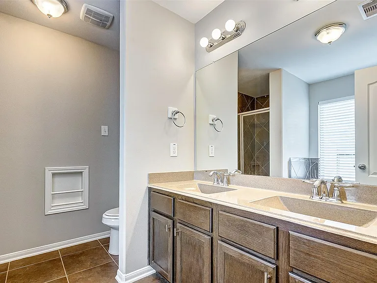 12943 Pecan Shores Dr — Photo 11
