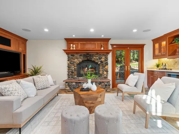 23447 Skyview Ter, Los Gatos, CA 95033