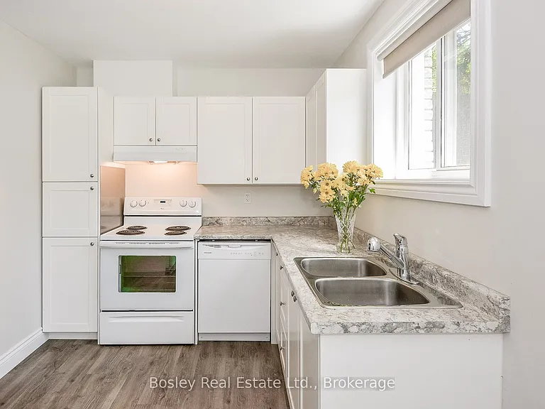 5 Algoma Dr — Photo 7