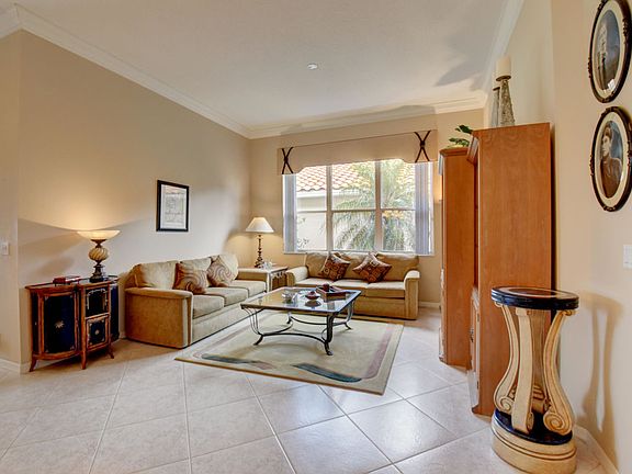 5th image of 7209 Catania Dr