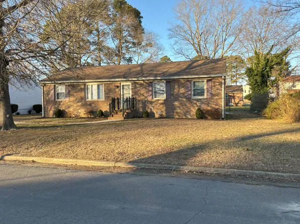 1212 Pleasant Dale Ave, Colonial Heights, VA 23834