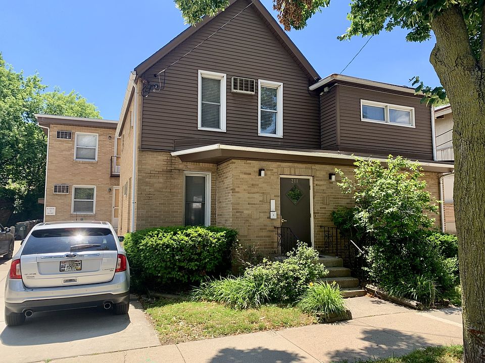 2nd image of 2111 University Ave #10704231