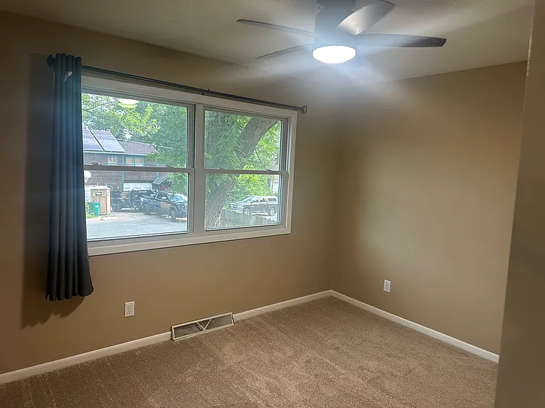 5945 Sunset Rd — Photo 3