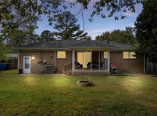1053 Sharon Dr, Chesapeake, VA 23320