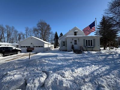 1204 County Road J, Little Suamico, WI, 54141