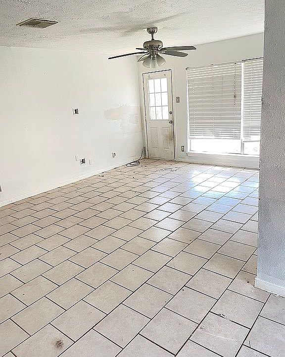 1st image of 4855 Sulley Dr