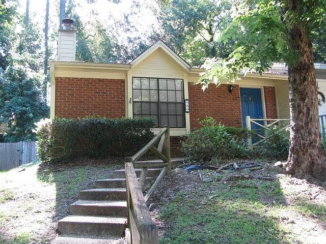 Front of Townhome