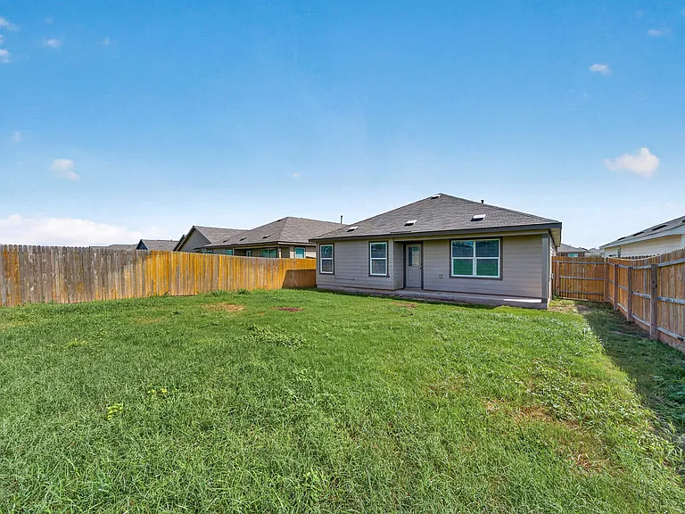 10639 Vinateros Dr — Photo 29