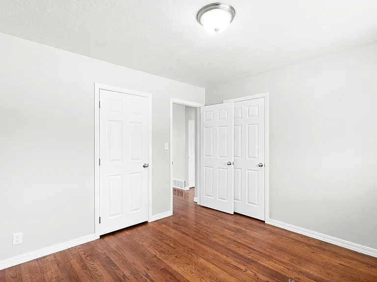4264 S 1100 E — Photo 23