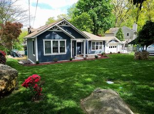 11 Maple Ln, Denville, NJ 07834