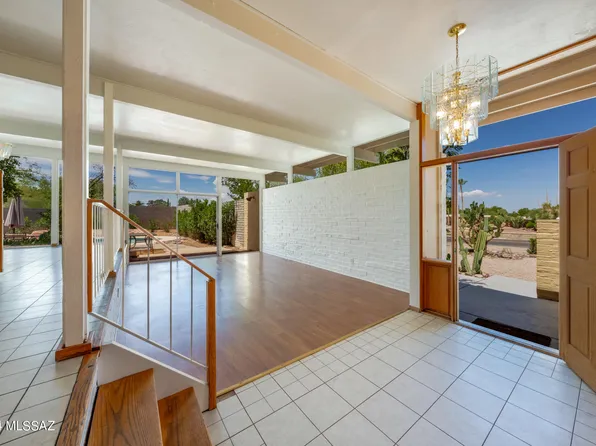 8702 E Lancaster Rd, Tucson, AZ 85715