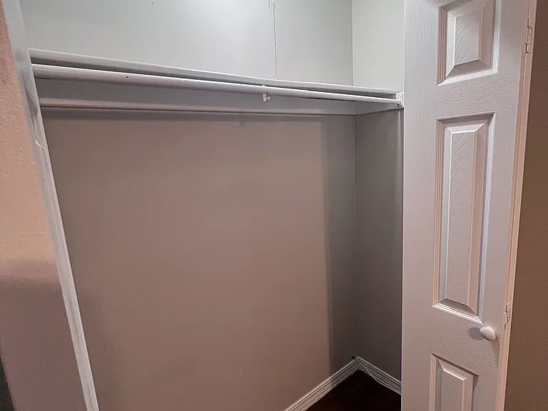 1202 University Dr — Photo 7