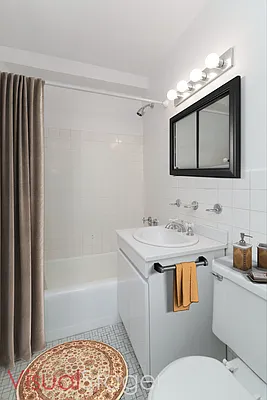 Sold by Maxwell Jacobs | media 5