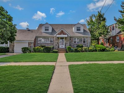 908 6th Avenue, New Hyde Park, NY, 11040