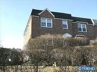 2nd image of 3141 Fairfield St