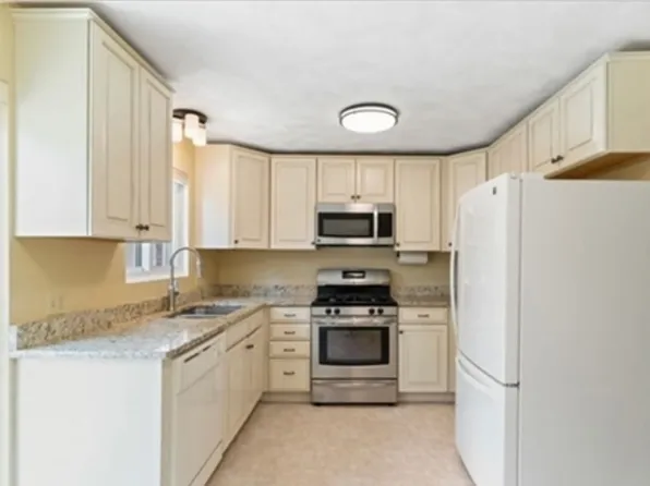 269 Farrwood Dr, Haverhill, MA 01835