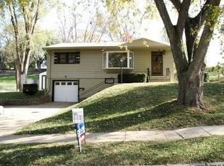 207 Chevro Ln, Bellevue, NE 68005