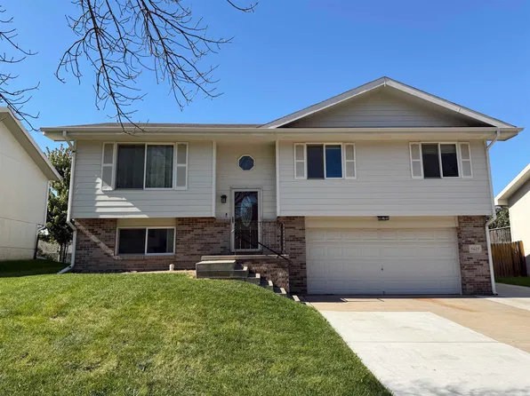 5625 S 82nd St, Lincoln, NE 68516