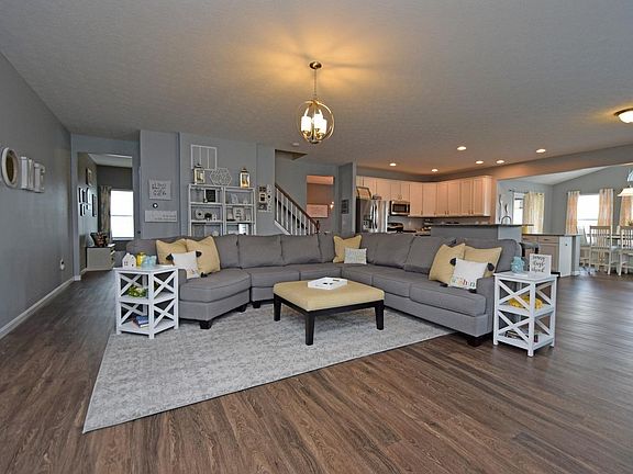 5th image of 7634 Harwood Ct