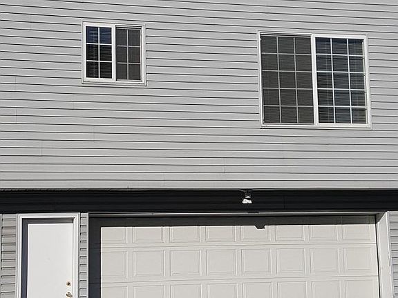 Exterior 2 car, heated, attached garage