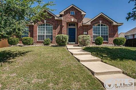 1st image of 3421 Bluegrass Dr