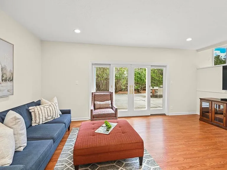 3623 Mahogany Ct — Photo 6