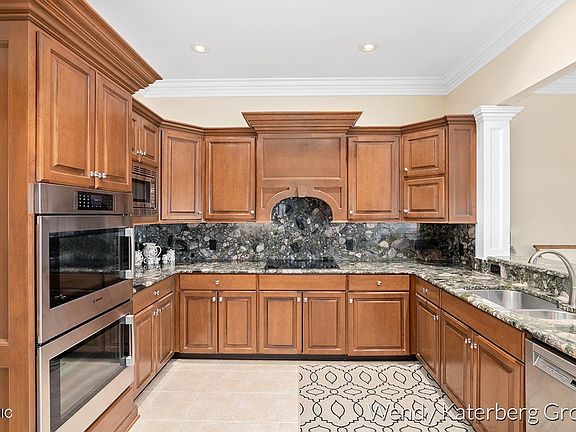 5th image of 8422 Wallinwood Springs Dr #77