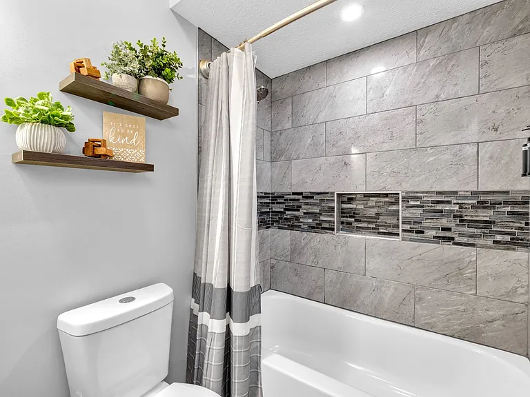 2393 Sawbury Blvd — Photo 24