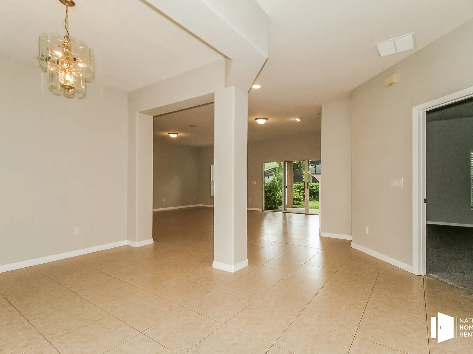 3 bed, 2.0 bath, 1877 sqft, $2,450 — Photo 4