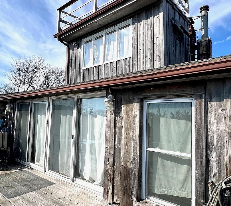 1st image of 252 Oak Beach Rd #1