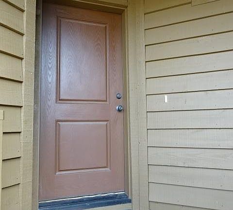 3rd image of 5849 Saturn Dr