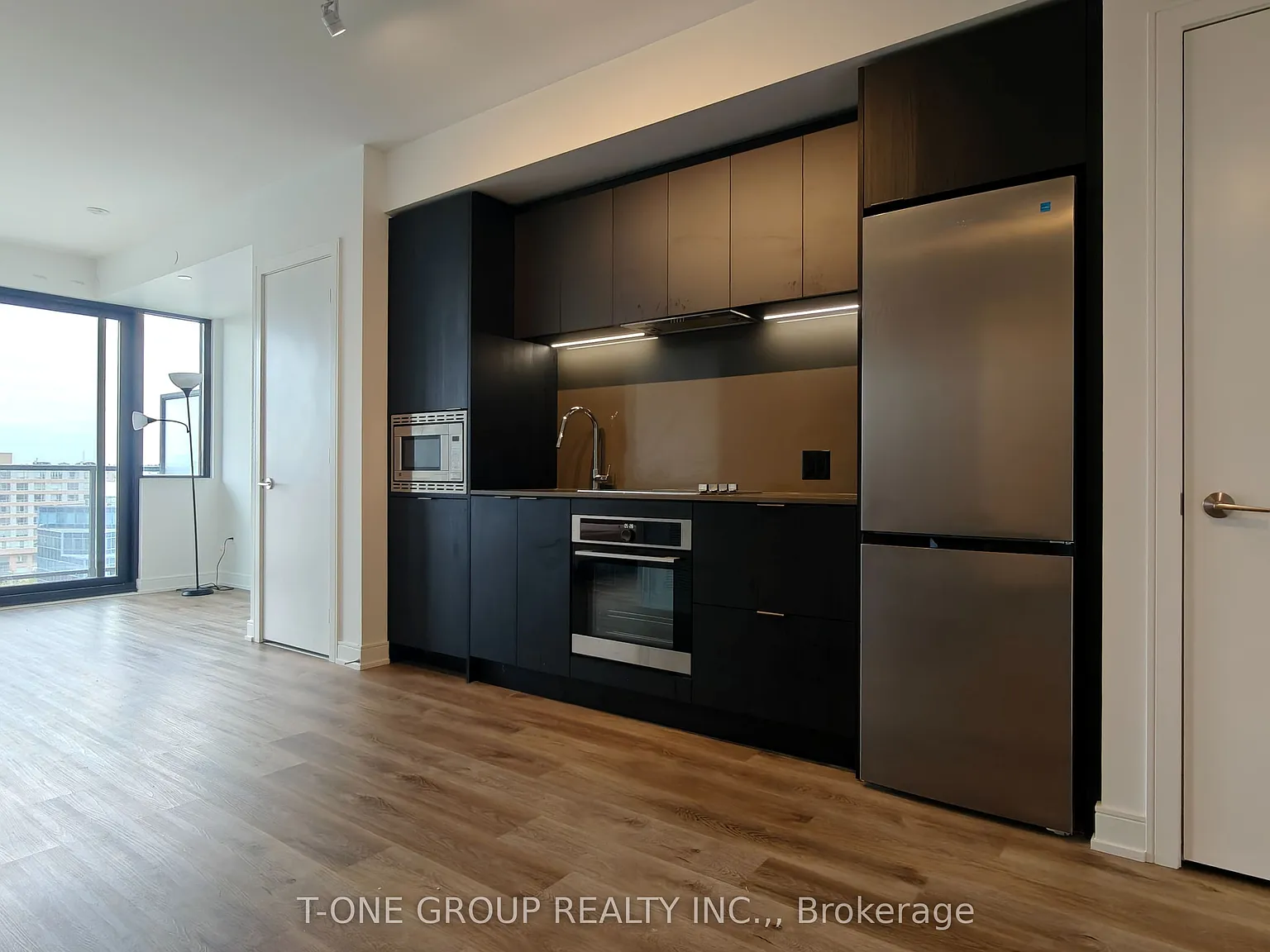 1 bed, $2,100 — Photo 2