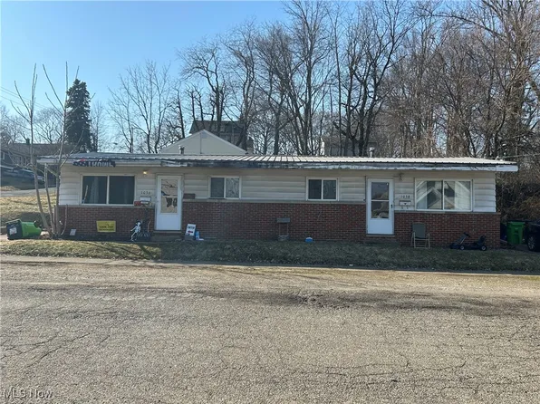 1036 Romig Ave, Barberton, OH 44203