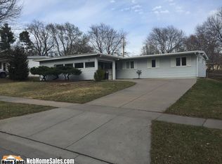622 Eldora Ln, Lincoln, NE 68505