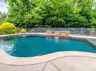 124 Tomahawk Dr, Mooresville, NC 28117