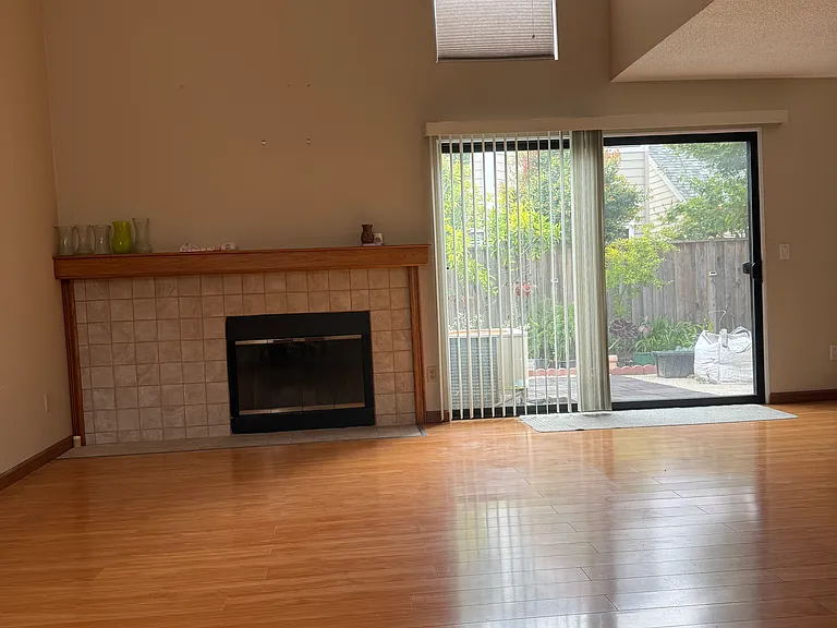 6 Millington Ct — Photo 5