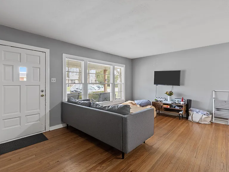 4228 Winfield Ave — Photo 8