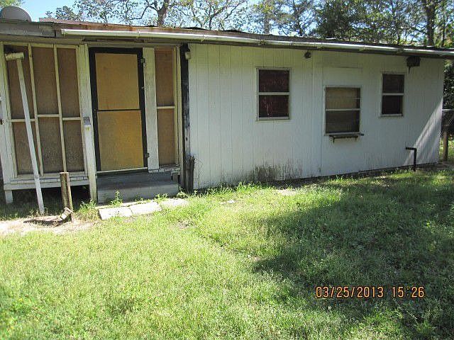 2nd image of 327 Cottonwood Ln