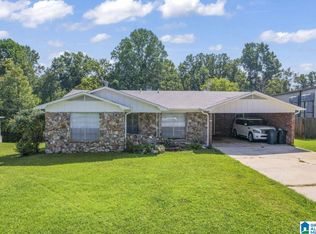 147 Main St, Graysville, AL 35073