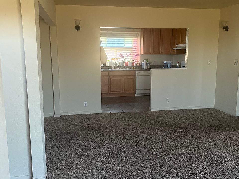 2nd image of 1036 2nd Ave #B