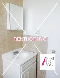 Rented by Weissman Realty