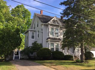 4 Pleasant St, Merrimac, MA 01860