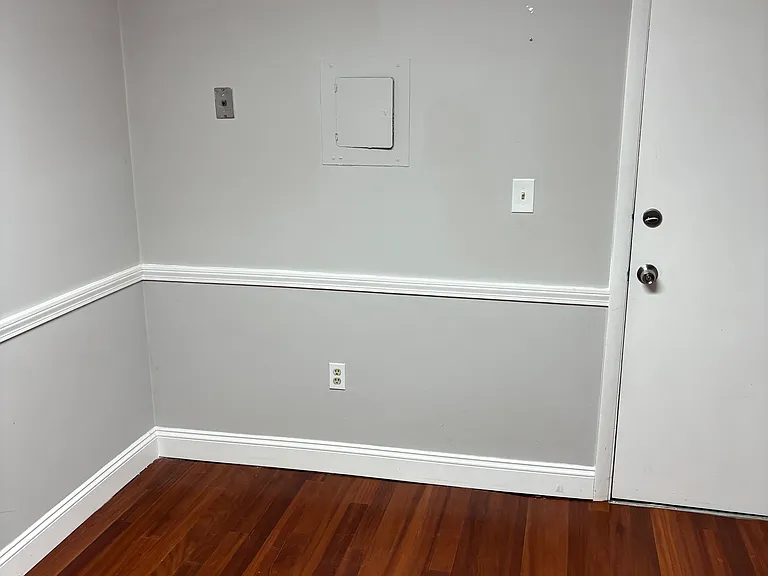 33 Andrew St #12 — Photo 3