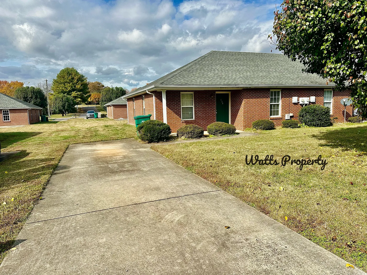2 bed, 976 sqft, $1,200 — Photo 2
