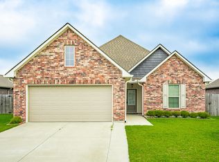 202 Sparkling Meadows Ln, Lafayette, LA 70506