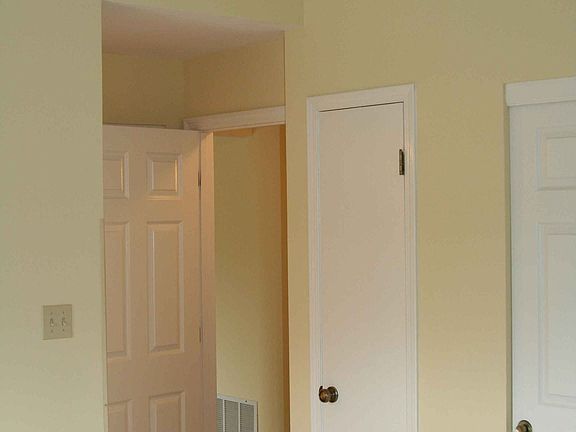 4th image of 1942 Marine Terrace Dr APT L